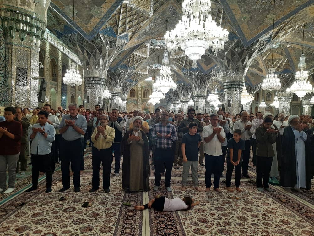 نماز عید قربان در حرم مطهر رضوی برگزار شد+ عکس