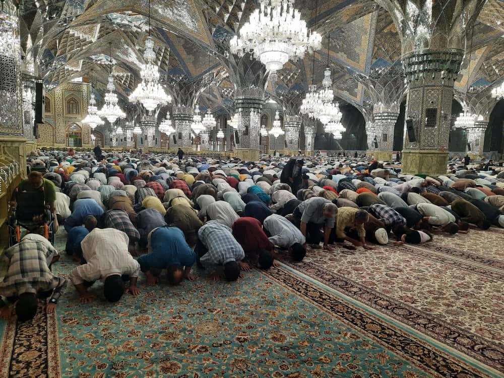 نماز عید قربان در حرم مطهر رضوی برگزار شد+ عکس
