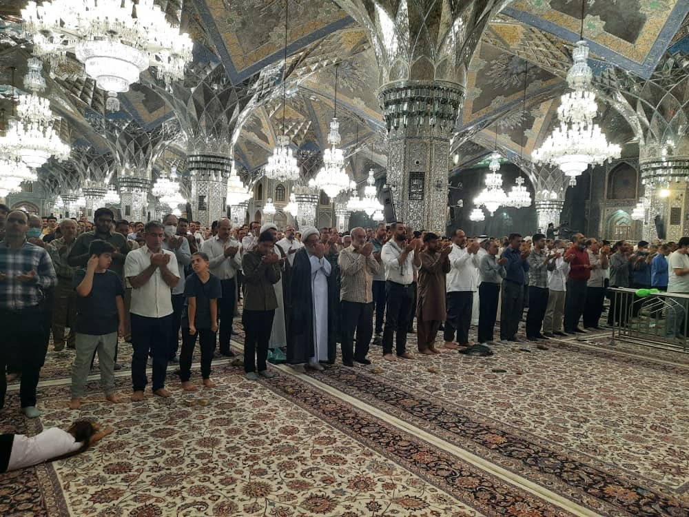 نماز عید قربان در حرم مطهر رضوی برگزار شد+ عکس