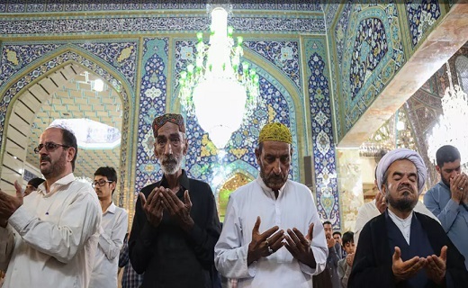 اقامه نماز عید قربان در حرم حضرت معصومه (س)+تصاویر اقامه نماز عید قربان در حرم حضرت معصومه (س)+تصاویر