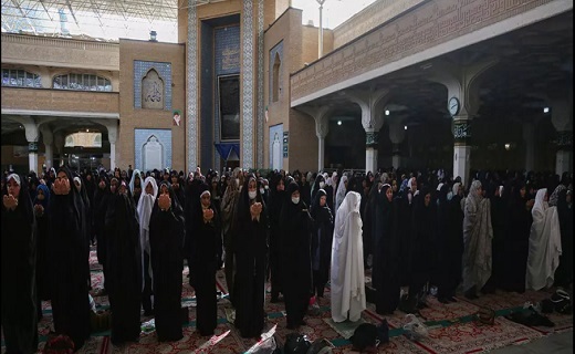 اقامه نماز عید قربان در حرم حضرت معصومه (س)+تصاویر اقامه نماز عید قربان در حرم حضرت معصومه (س)+تصاویر
