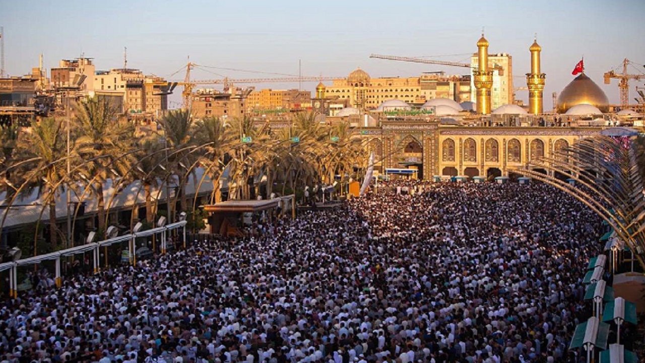 اقامه نماز عید سعید قربان در بین الحرمین کربلای معلی+ تصاویر