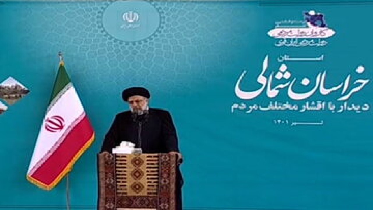 کادر پزشکی در دوران کرونا مجاهدانه از جان مردم دفاع کرد/دستمزدها باید عادلانه شود