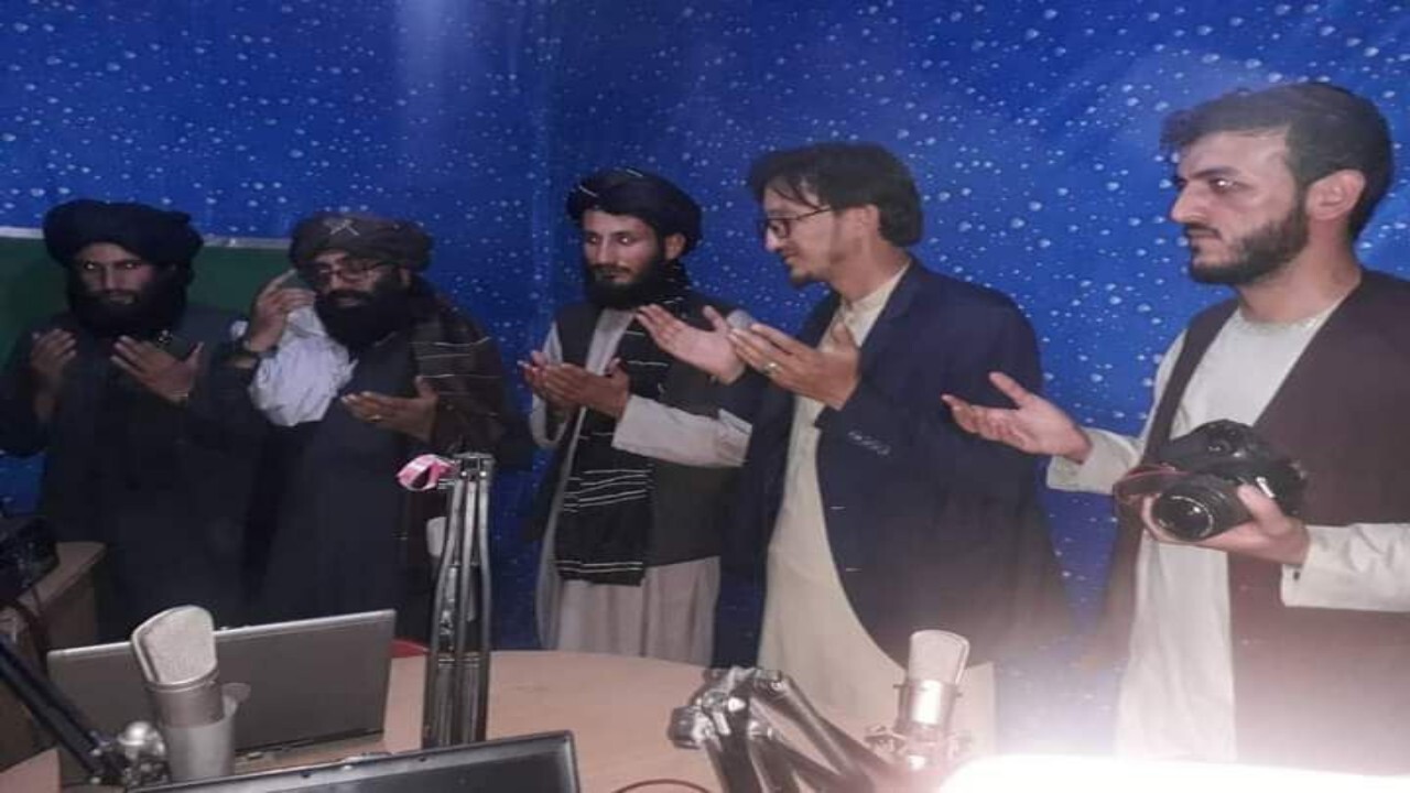 رادیو ادیب در ولایت بغلان، نشرات خود را از سر گرفت + تصاویر