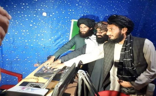 رادیو ادیب در ولایت بغلان، نشرات خود را از سر گرفت + تصاویر