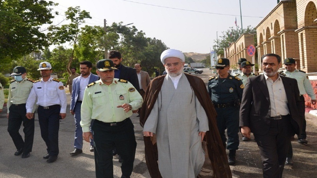 امنیت حاصل شهادت و ایثار کارکنان انتظامی است