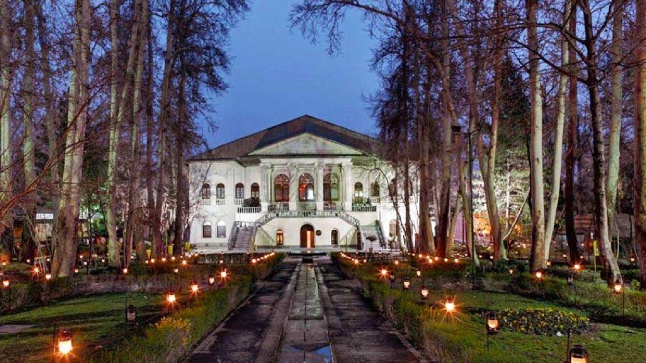سبز شدن سیمان در دل زمین های چمن باغ فردوس + فیلم