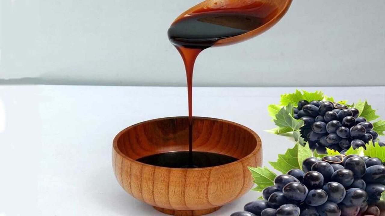 شیره انگور شهدی شیرین با زحمت فراوان