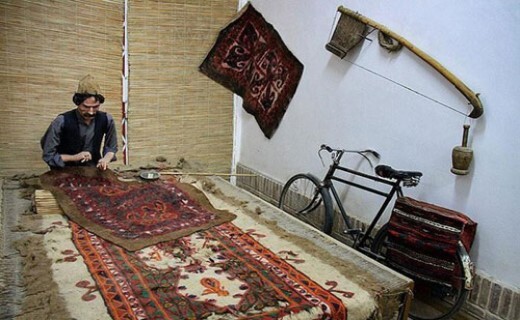 گذر از تاریخ در عمارت مفخم