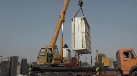 ۵۴ کانکس پیش ساخته دیگر به روستای« سایه خوش» هرمزگان رسید