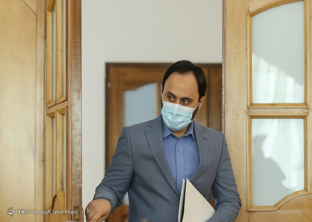 دولت با دسته‌بندی مردم برای ارائه خدمات شهروندی و عمومی مخالف است/ هیچ افزایش قیمتی در حوزه دارو نخواهیم داشت