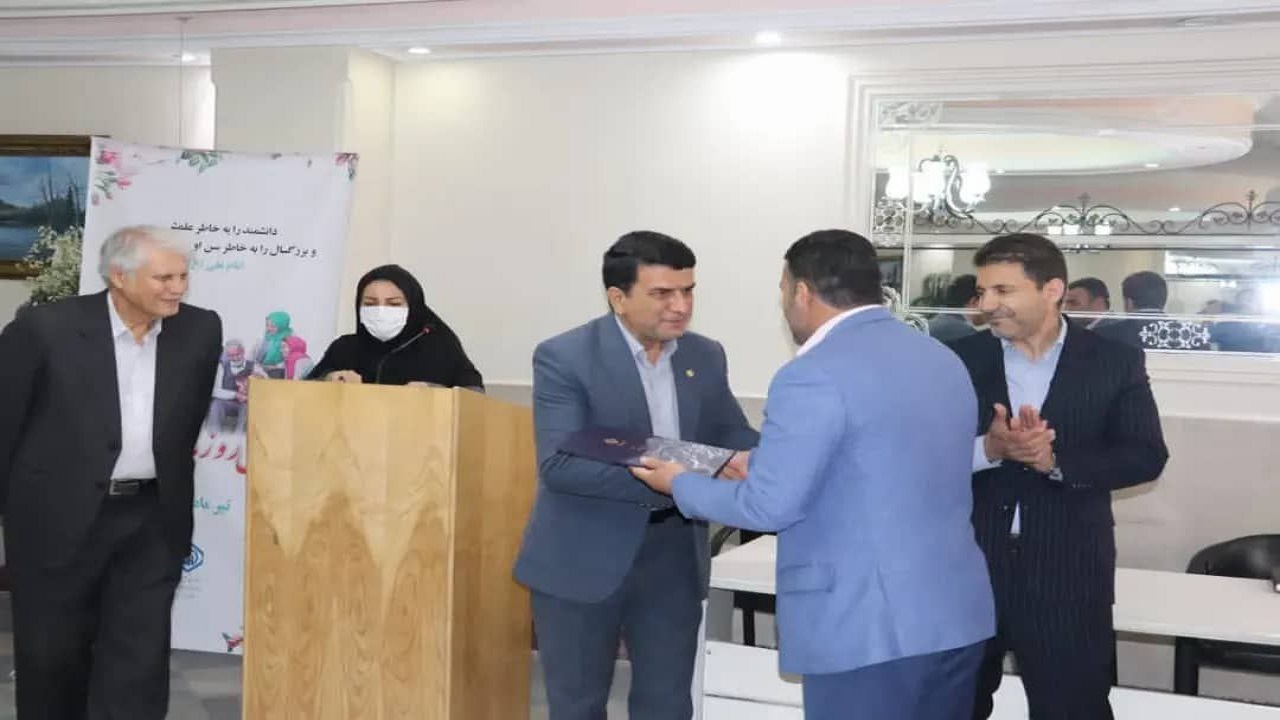 دستگاه‌های برتر استان قزوین در زمینه تبدیل وضعیت ایثارگران تجلیل می‌شوند
