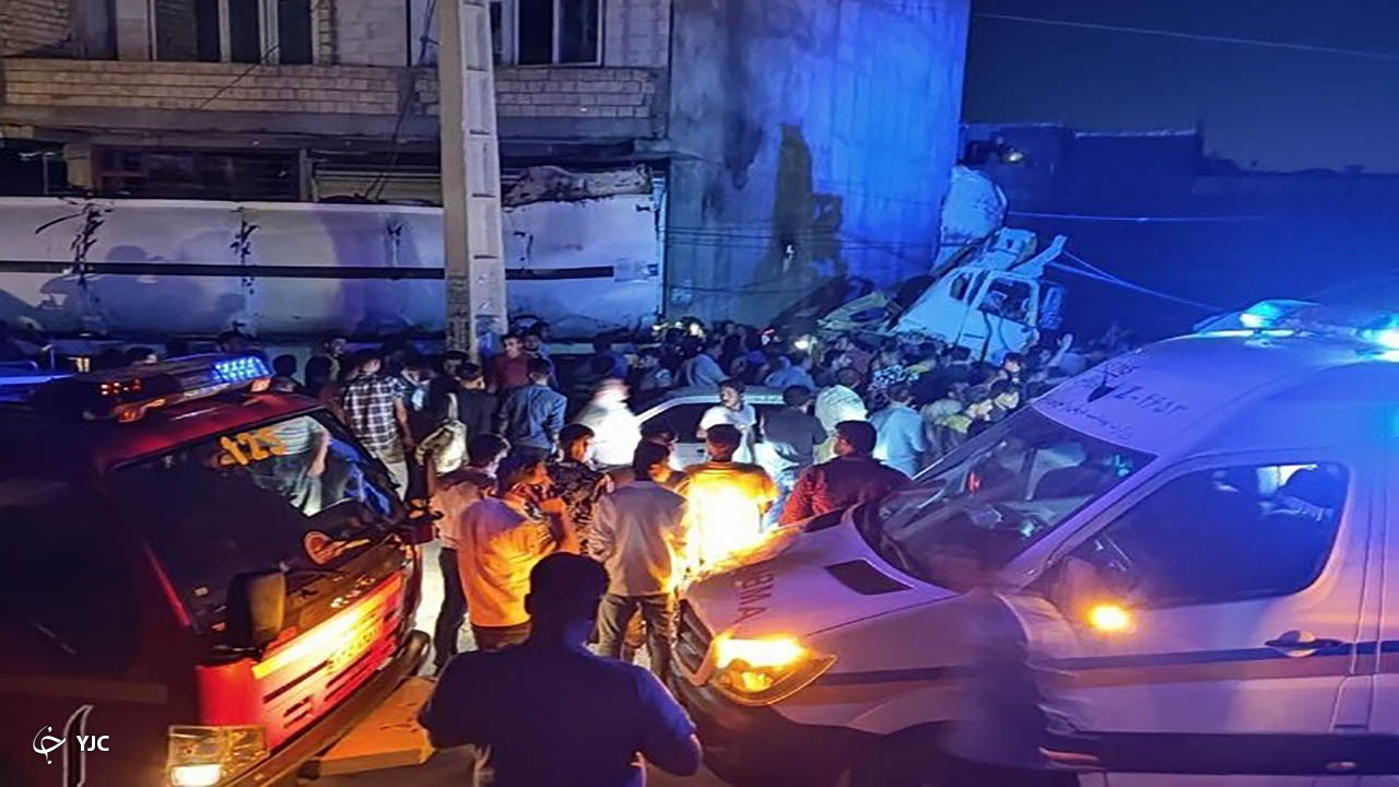 انفجار تانکر سوخت جان ۲ نفر را در مهاباد گرفت