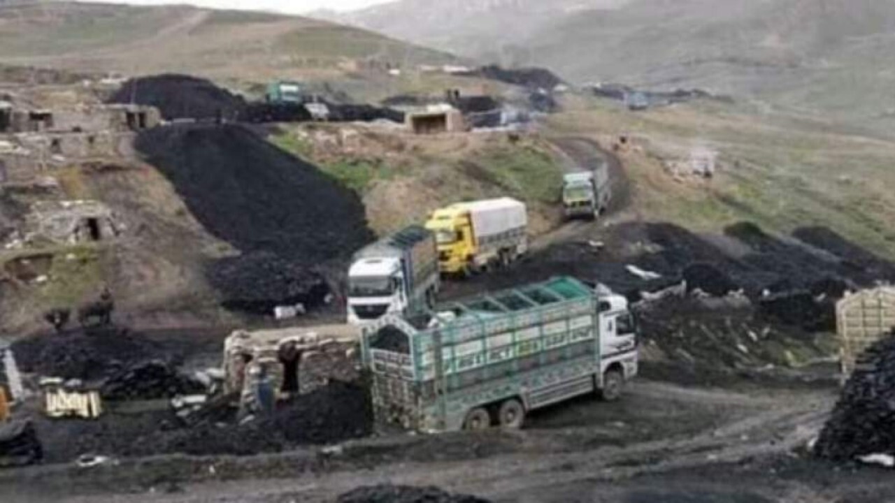 هوانینگ، واردات مواد سوختی را از افغانستان متوقف می‌کند