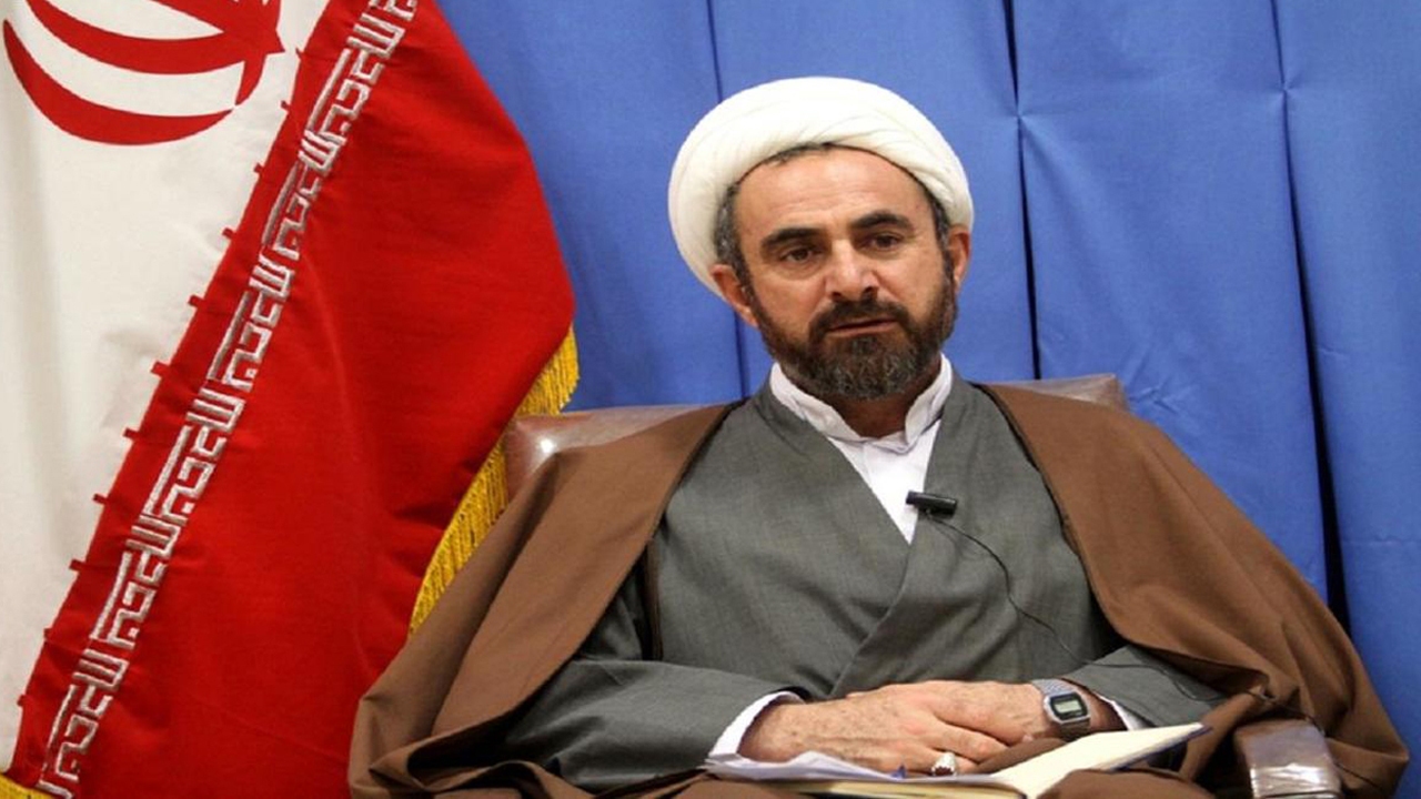 ۹۰۰ پایگاه نماز جمعه در کشور فعال است