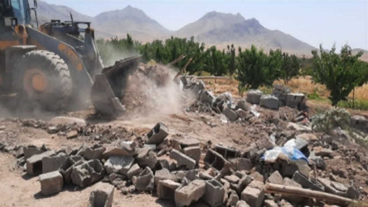 آزادسازی بیش از۱۰هزار متر مربع از اراضی کشاورزی آبیک