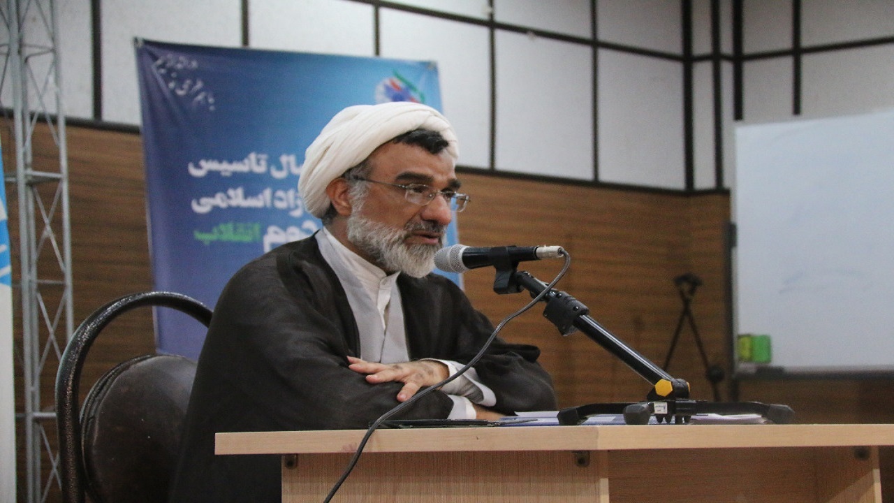 دانشگاه آزاد اسلامی واحد یزد نیازمند جهش در برگزاری کرسی‌ها و نشریات علمی