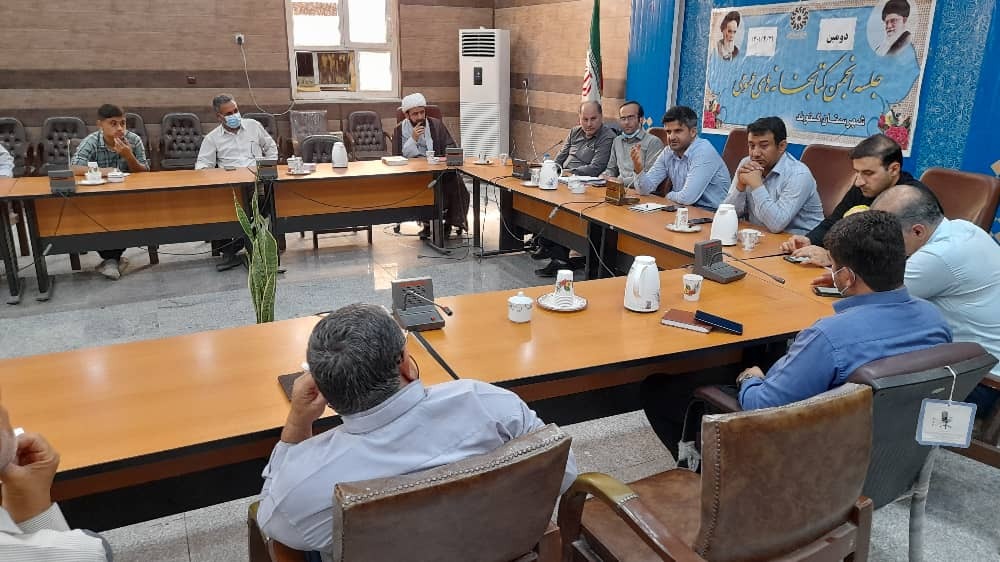مطالعه باعث فعالیت علمی و ارتباط بهتر با جامعه است