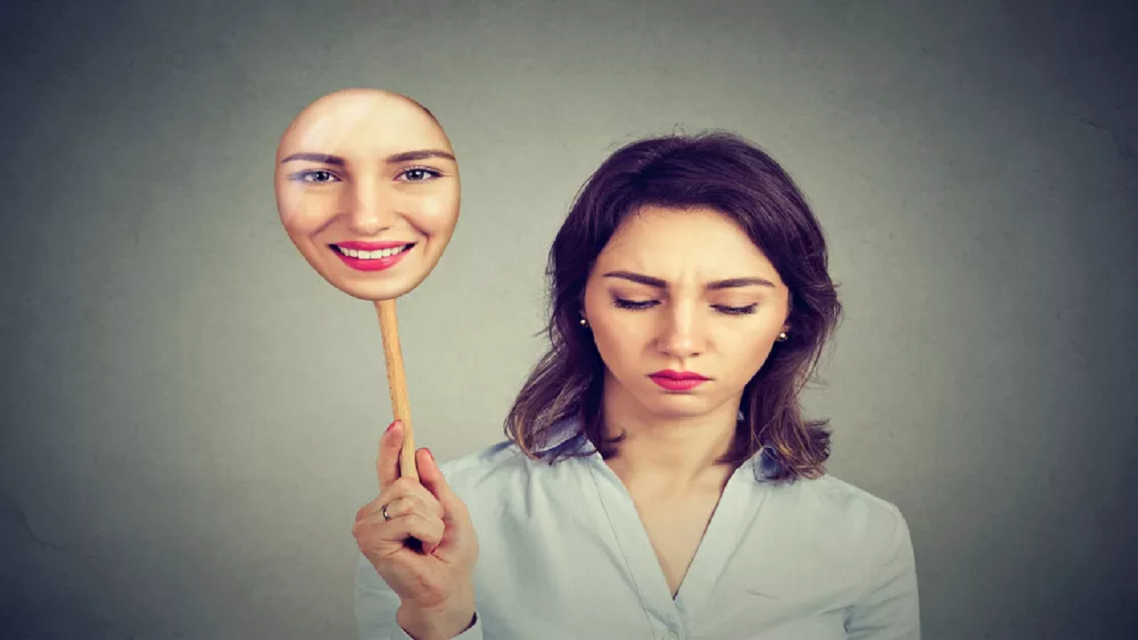 افسردگی خندان؛ چرا این بیماران تظاهر به شادی می‌کنند؟