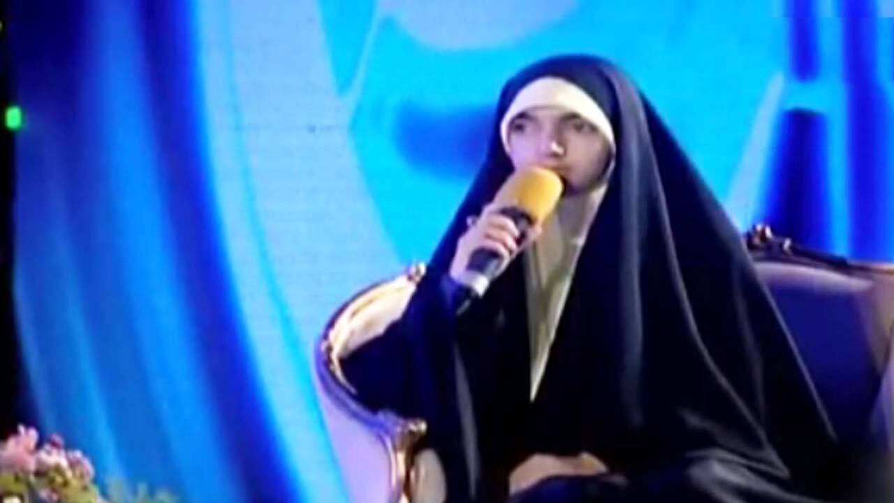 تنها دختری که رهبر انقلاب به او مجوز ترتیل خوانی داده‌اند! + فیلم