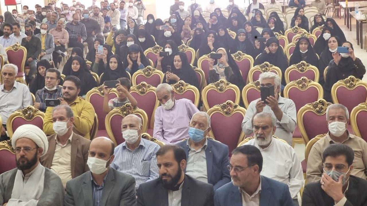 لزوم فعالیت قانونی در میان هجمه های دشمنان