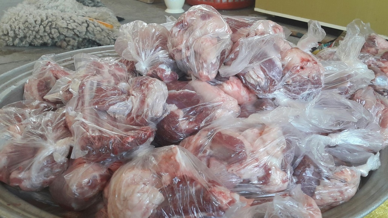 توزیع ۸۰ هزار کیلوگرم گوشت بین نیازمندان کردستانی