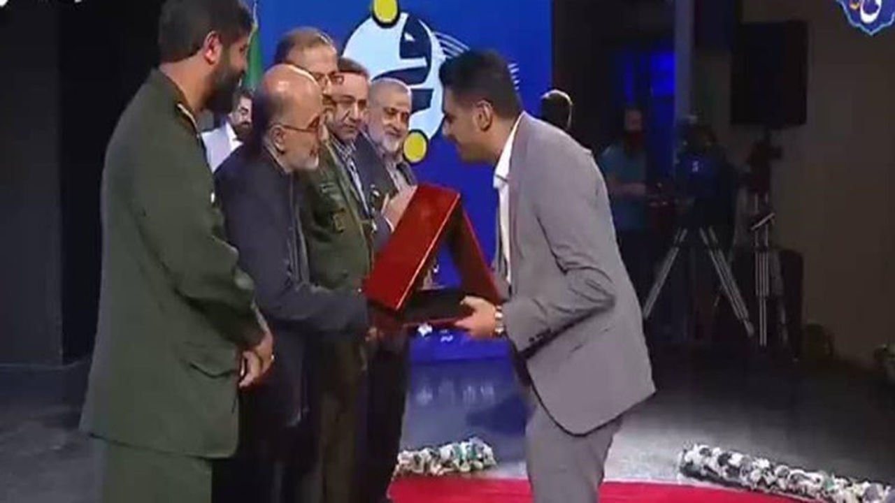 درخشش هنرمندان لارستانی در جشنواره بین‌المللی سرود فجر