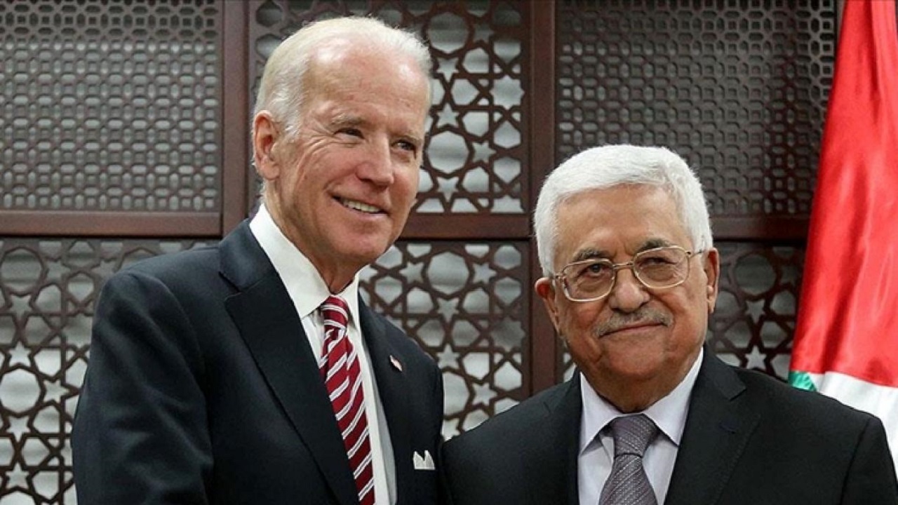 دیدار جو بایدن با رئیس تشکیلات خودگردان فلسطین همزمان با تظاهرات علیه او+ فیلم