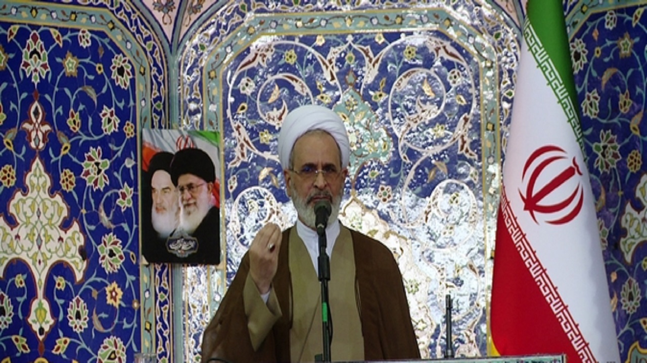 صنعت مناسب برای زیست عفیفانه فراهم شود