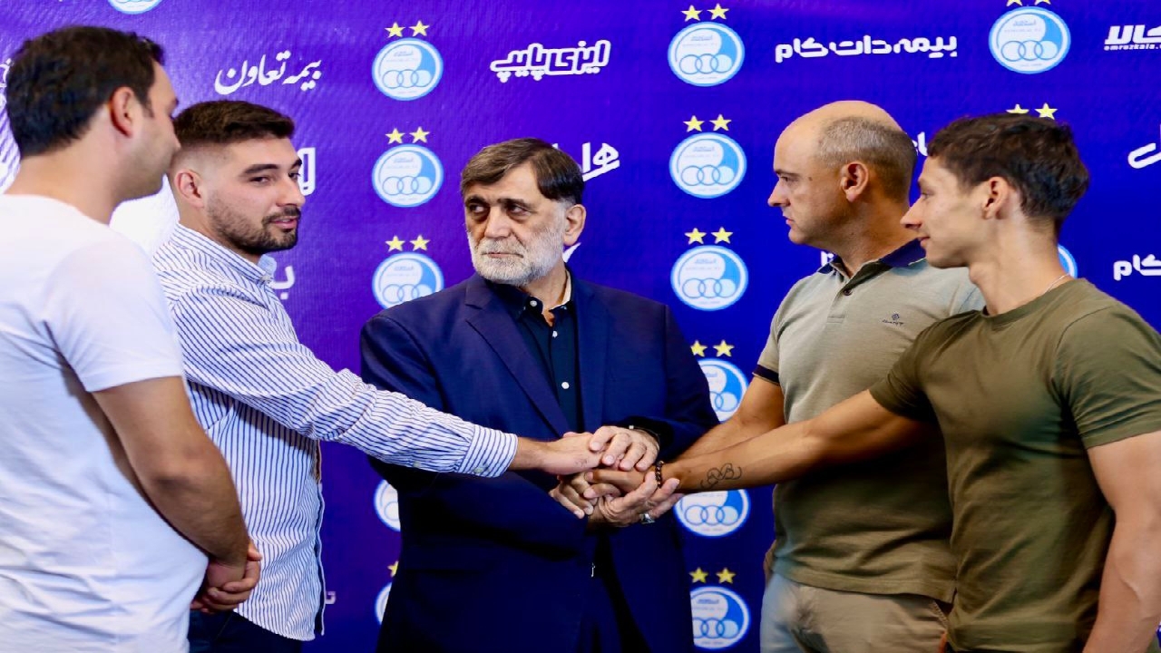 قرارداد مربیان خارجی تیم فوتبال استقلال امضا شد