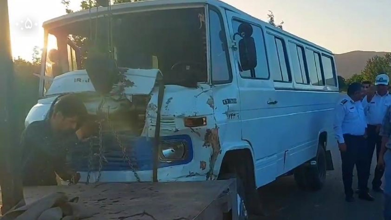 تصادف در اسدآباد ۱۵ مصدوم و یک فوتی برجای گذاشت