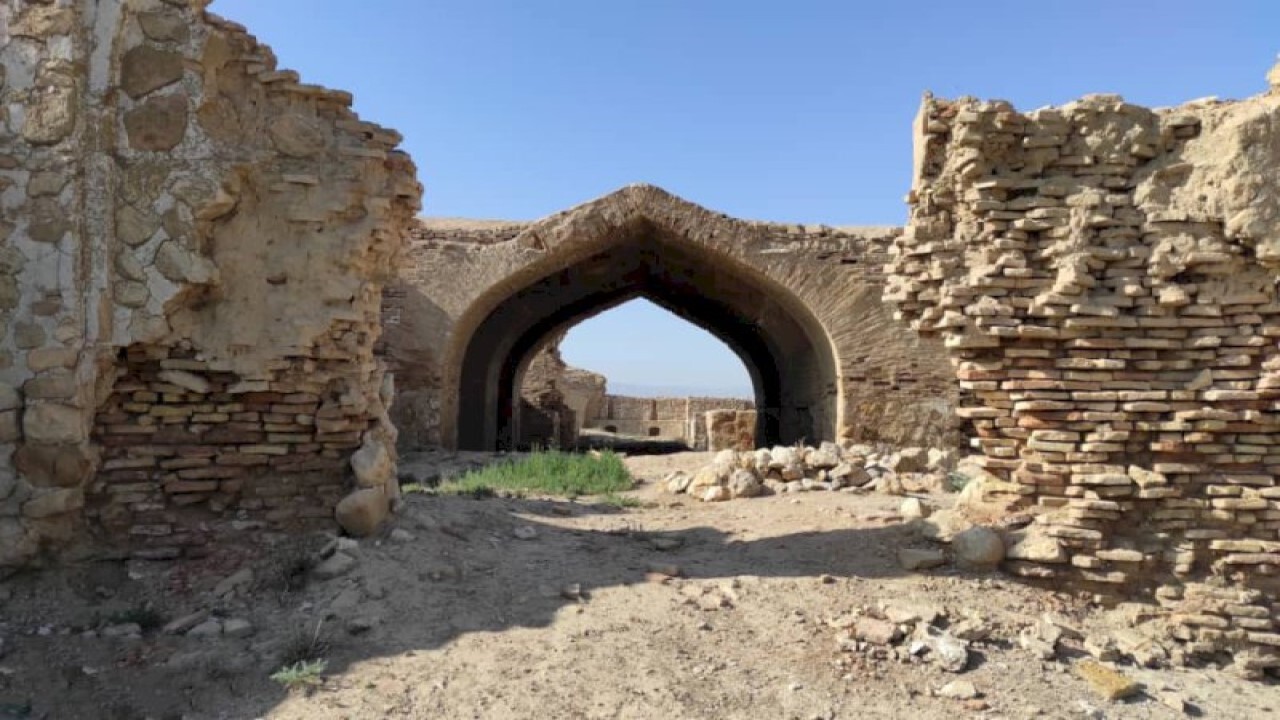 رباط عشق، شاهراه ارتباطی جاده ابریشم