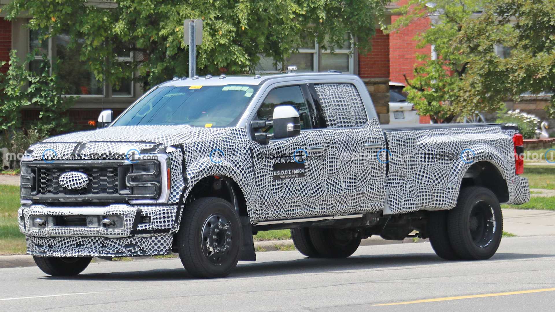 خودروی New Ford Super Duty King Ranch Dually