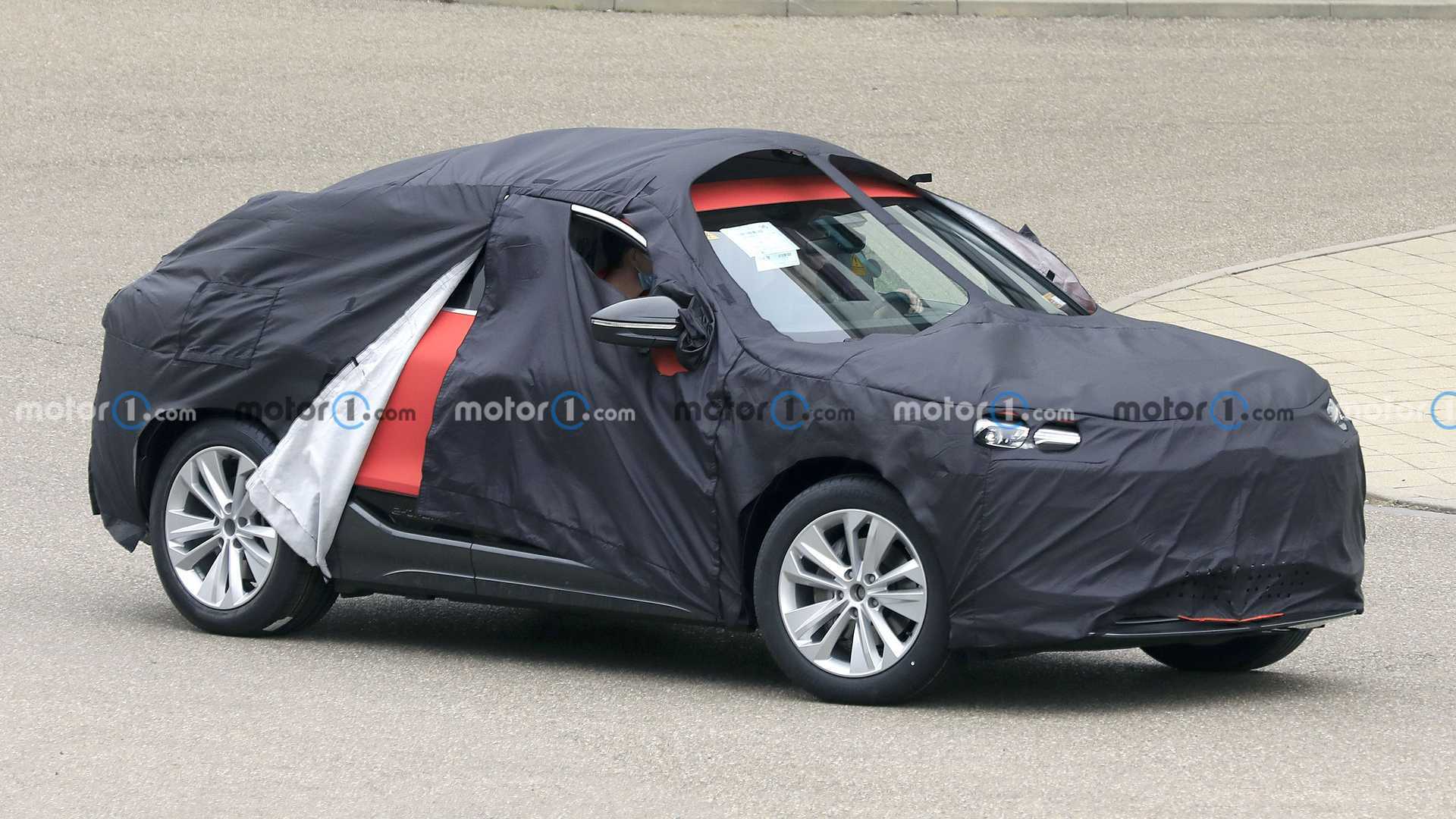 خودروی Audi Q6 E-Tron 