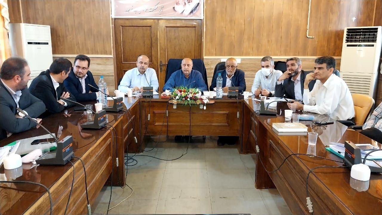 نشست چکش کاری توزیع اعتبارات در تاکستان