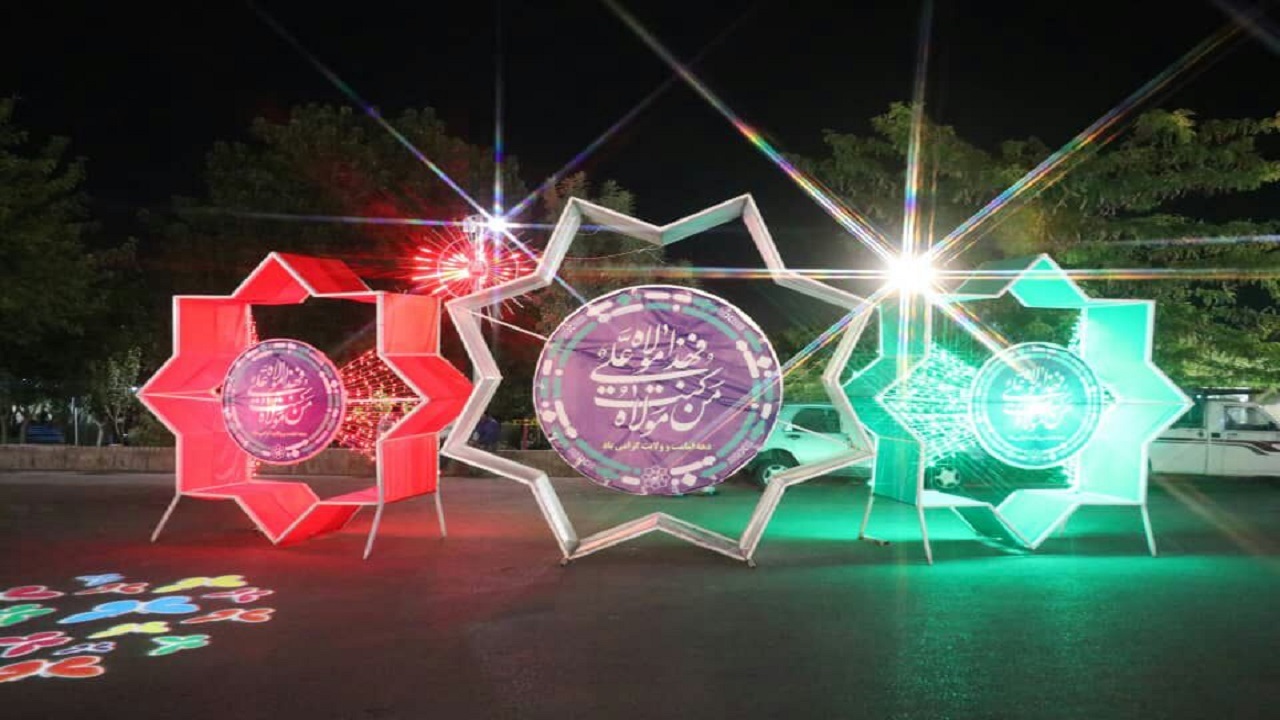 آذین بندی مشهدالرضا (ع) با ۲۵۰ هزار متر ریسه نوری