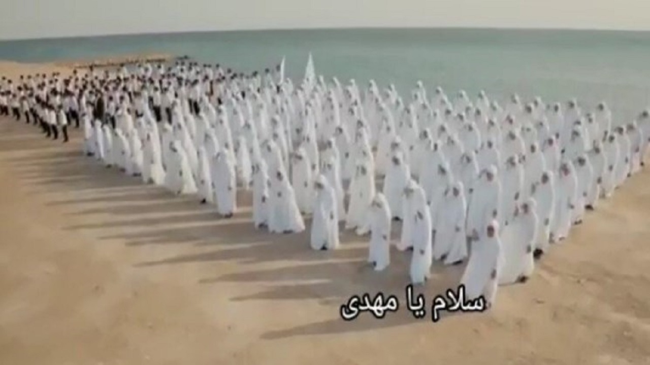 راهکار بحرینی‌ها برای خواندن «سلام فرمانده» پس از ممانعت آل‌خلیفه+فیلم