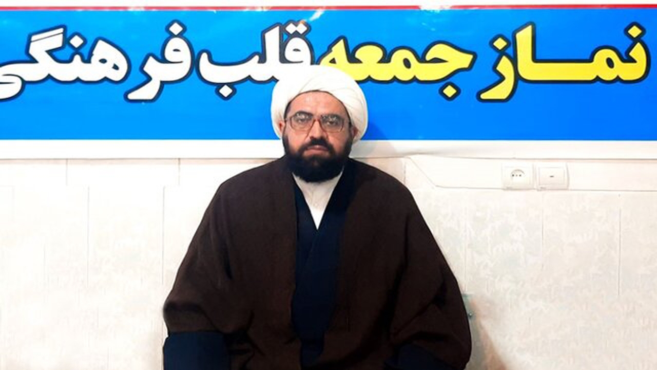 ائمه جمعه گره‌گشای مشکلات جامعه هستند
