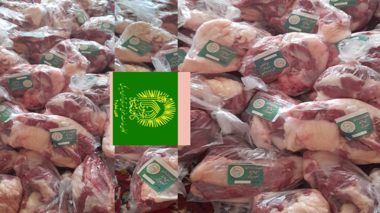توزیع گوشت گرم از سوی خادمیاران آران و بیدگلی