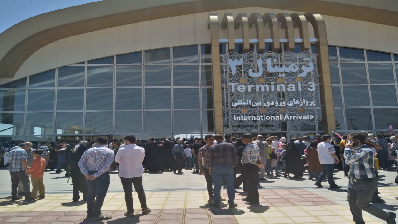 اولین پرواز بازگشت حجاج از سرزمین وحی در مشهد به زمین نشست