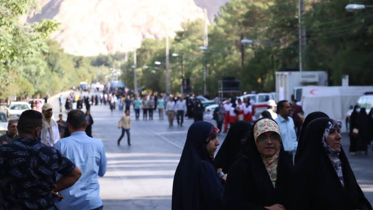 برگزاری همایش پیاده روی خانوادگی غدیر در کرمان