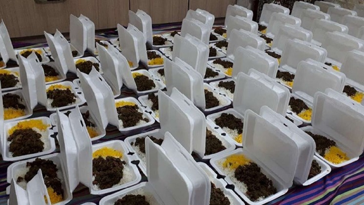 طبخ و توزیع ۲۸ هزار پرس غذای گرم در مساجد زاهدان