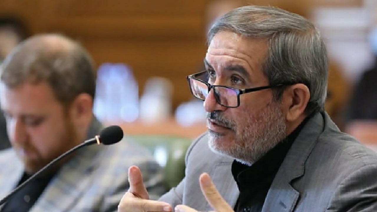 حقوق کارکنان رسمی شهرداری افزایش پیدا نکرده است