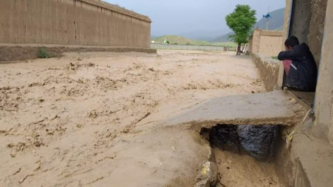 سیلاب در لغمان تلفات جانی و مالی برجای گذاشت
