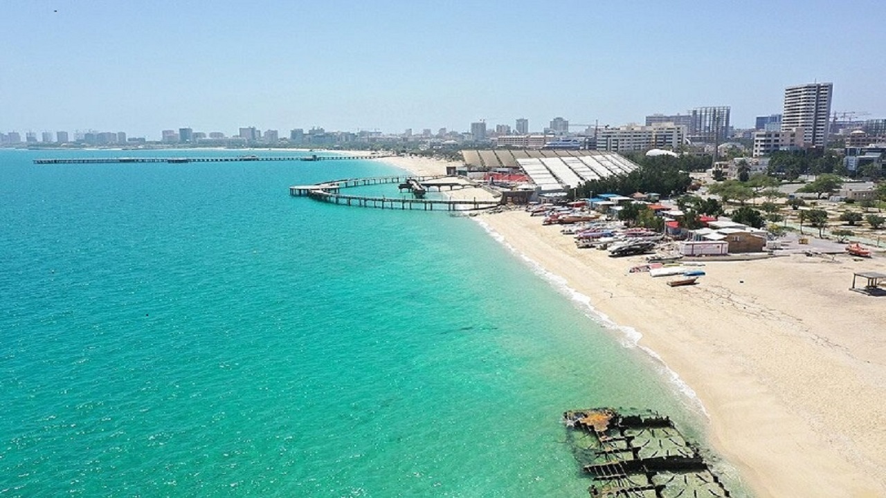نجات ۹ گردشگر در آب‌های جزیره کیش