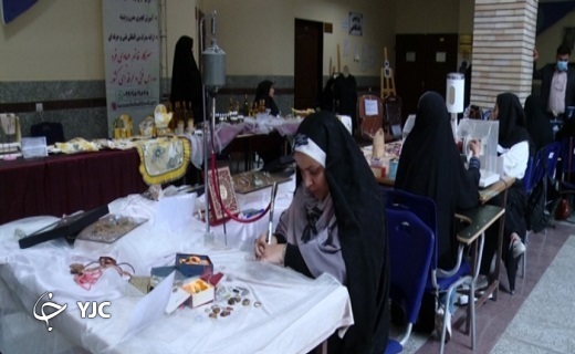 برپایی نمایشگاه اشتغال آفرینی در قم +تصاویر