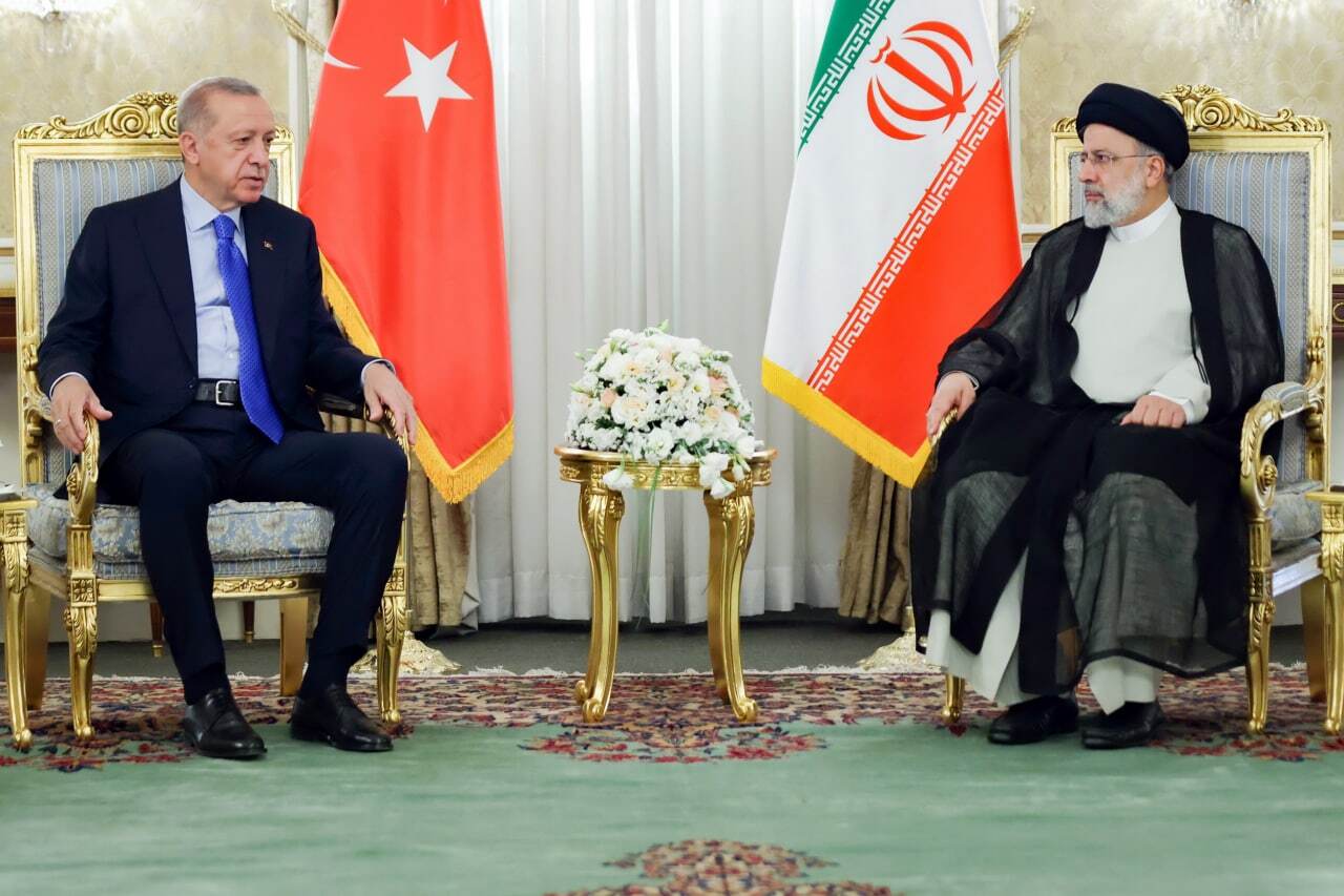 دعوت ورزشی اردوغان از حجت‌الاسلام رئیسی
