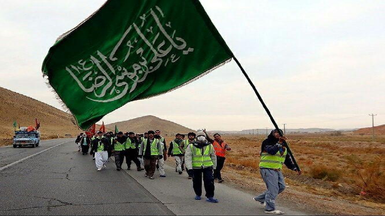 تشرف حدود ۶۰۰ هزار زائر پیاده به مشهد مقدس