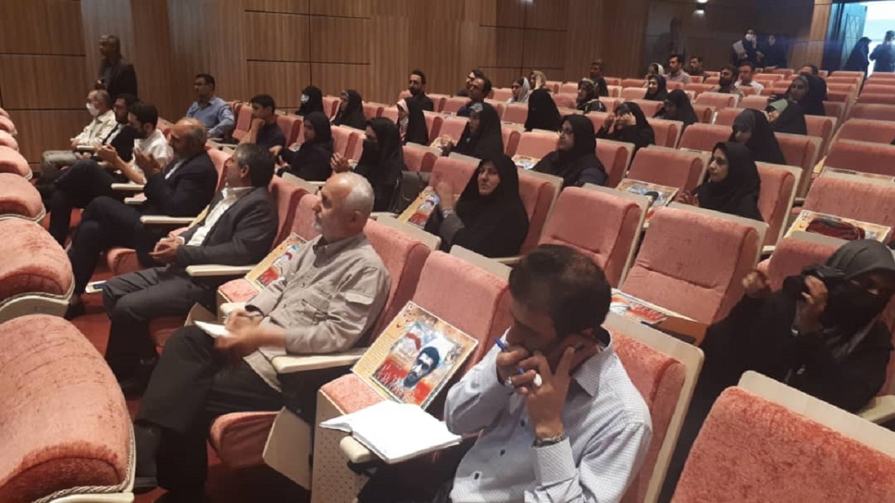 برگزاری همایش نویسندگان نو قلم در قزوین