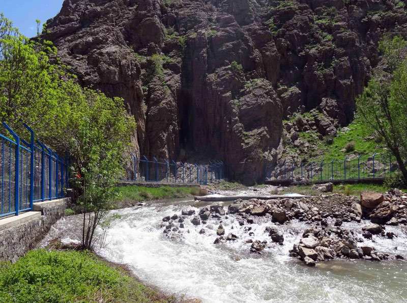 نهاوندشهر رود&zwnj;های خروشان درخطر خشکسالی